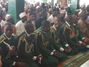 army praying
