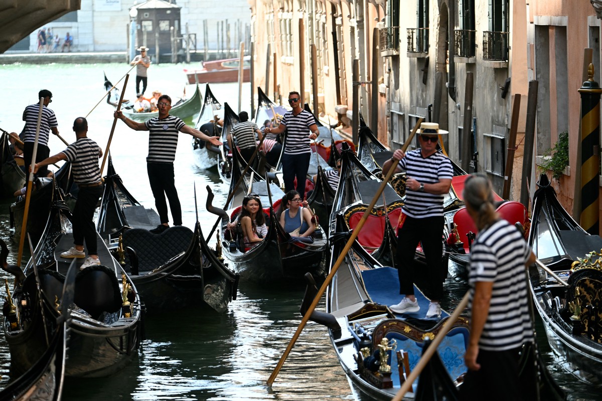 bezos venice wedding