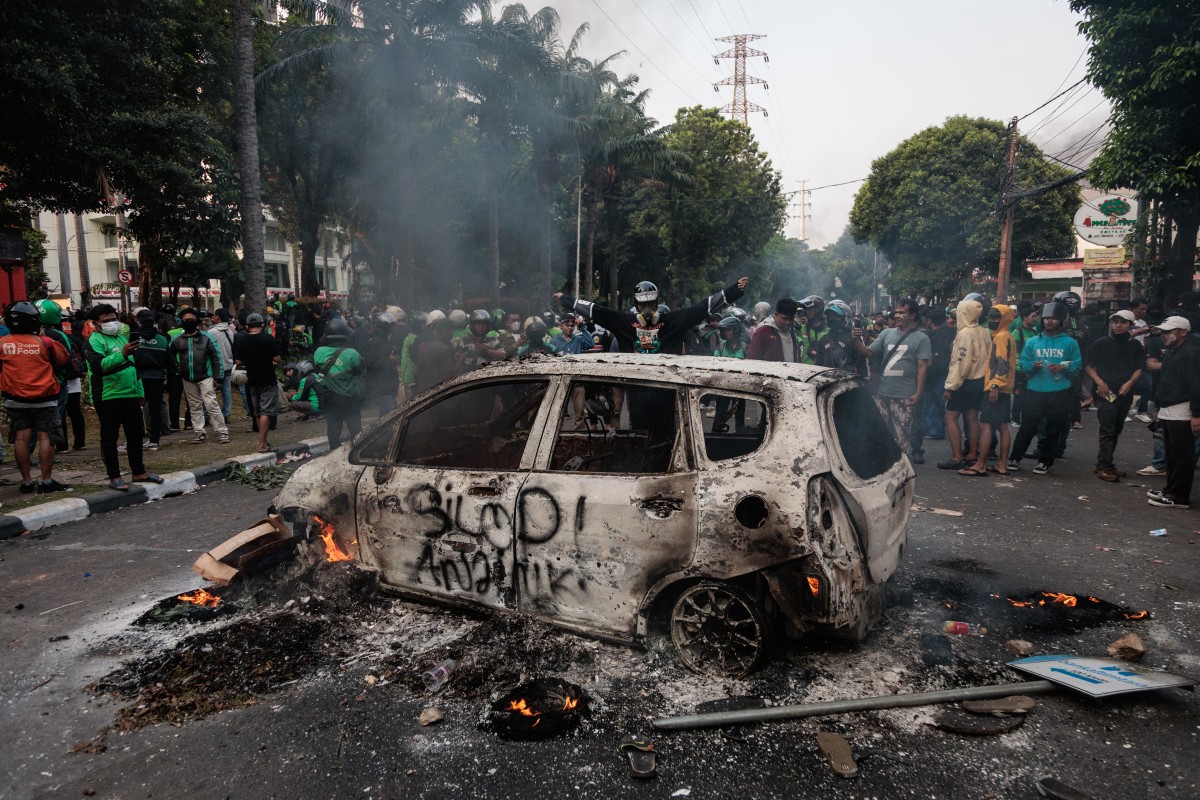 AFP 20250829 72TR6QE v3 MidRes TopshotIndonesiaProtestPolitics