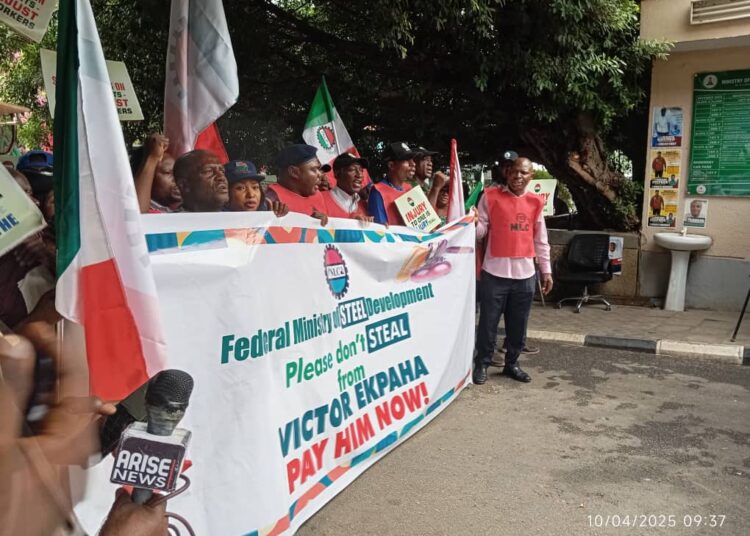 NLC members protesting